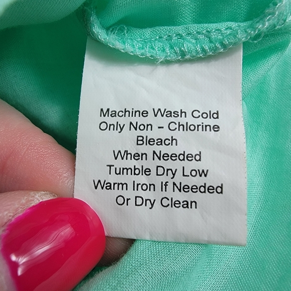 Vineyard Vines Cotton Short Sleeve Button Down, Size 4 - Picture 8 of 9